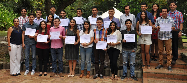 El 4 de febrero, fueron entregadas las becas Cemex del semestre A de 2016 a 18 estudiantes de la Universidad de Ibagué.